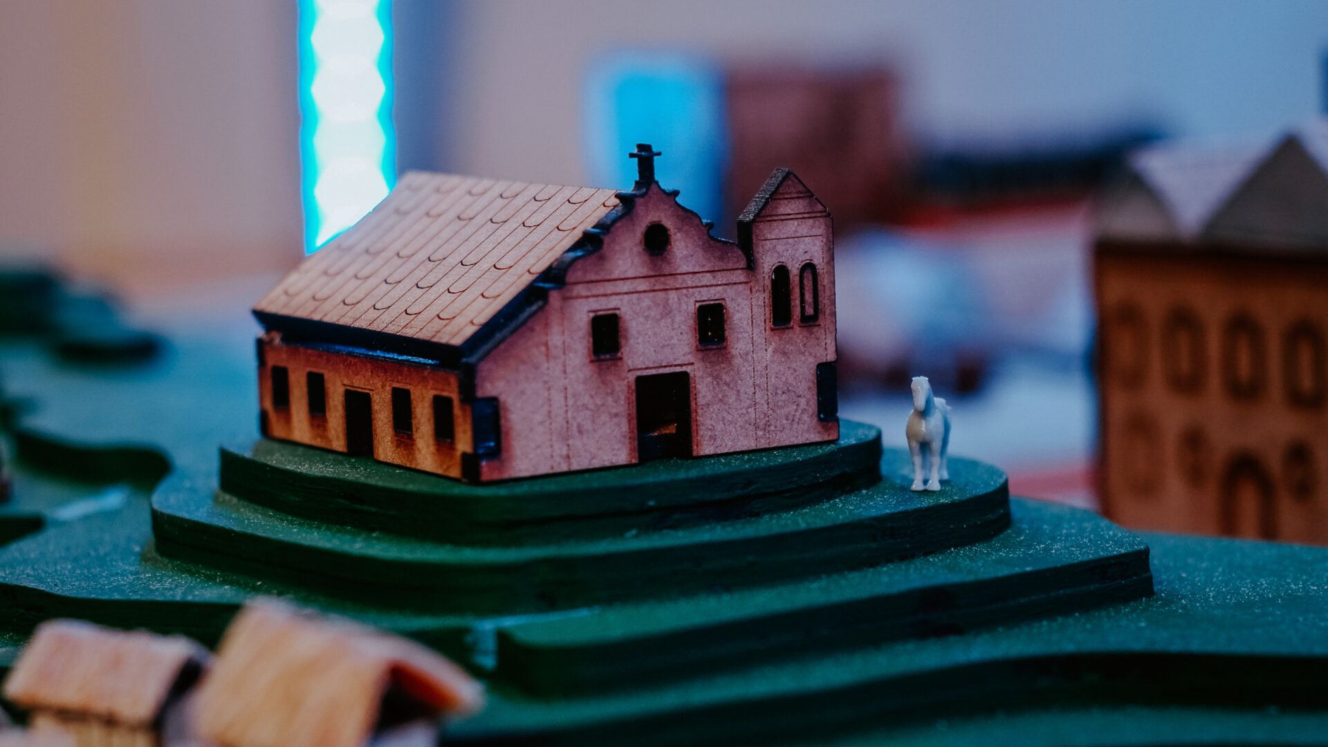 Igreja em miniatura na maquete